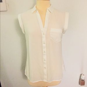 The Limited White Short Sleeve Blouse size Small